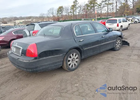 2011 Lincoln Town Car Executive L из США, поврежденный, VIN 2LNBL8EV6BX754359